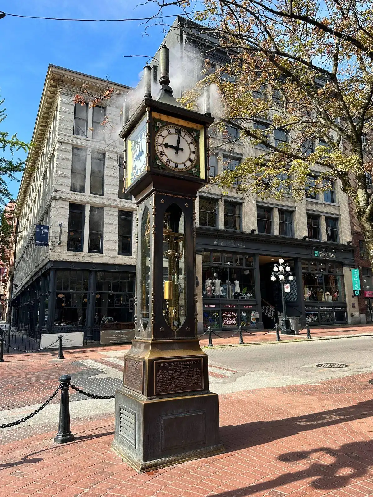 Historic Steam Clock in Gastown, a stop on the Vancouver city tour