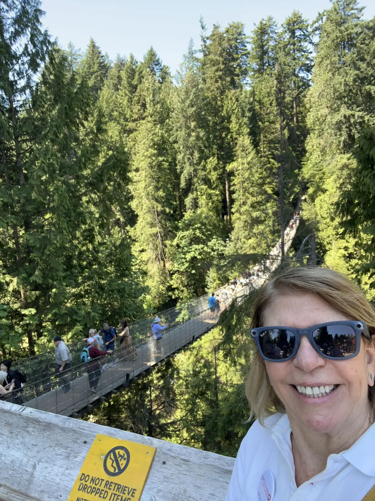 Guía Cecilia de Vancouver by Locals en el Capilano Suspension Bridge