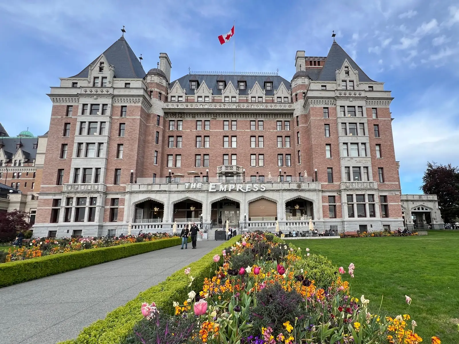 Fachada histórica del Fairmont Empress Hotel en Victoria, BC