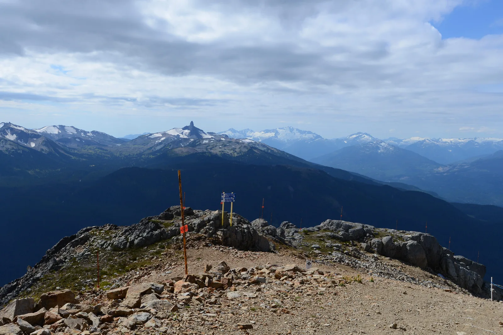 Black Tusk Mountain vista do topo de Whistler