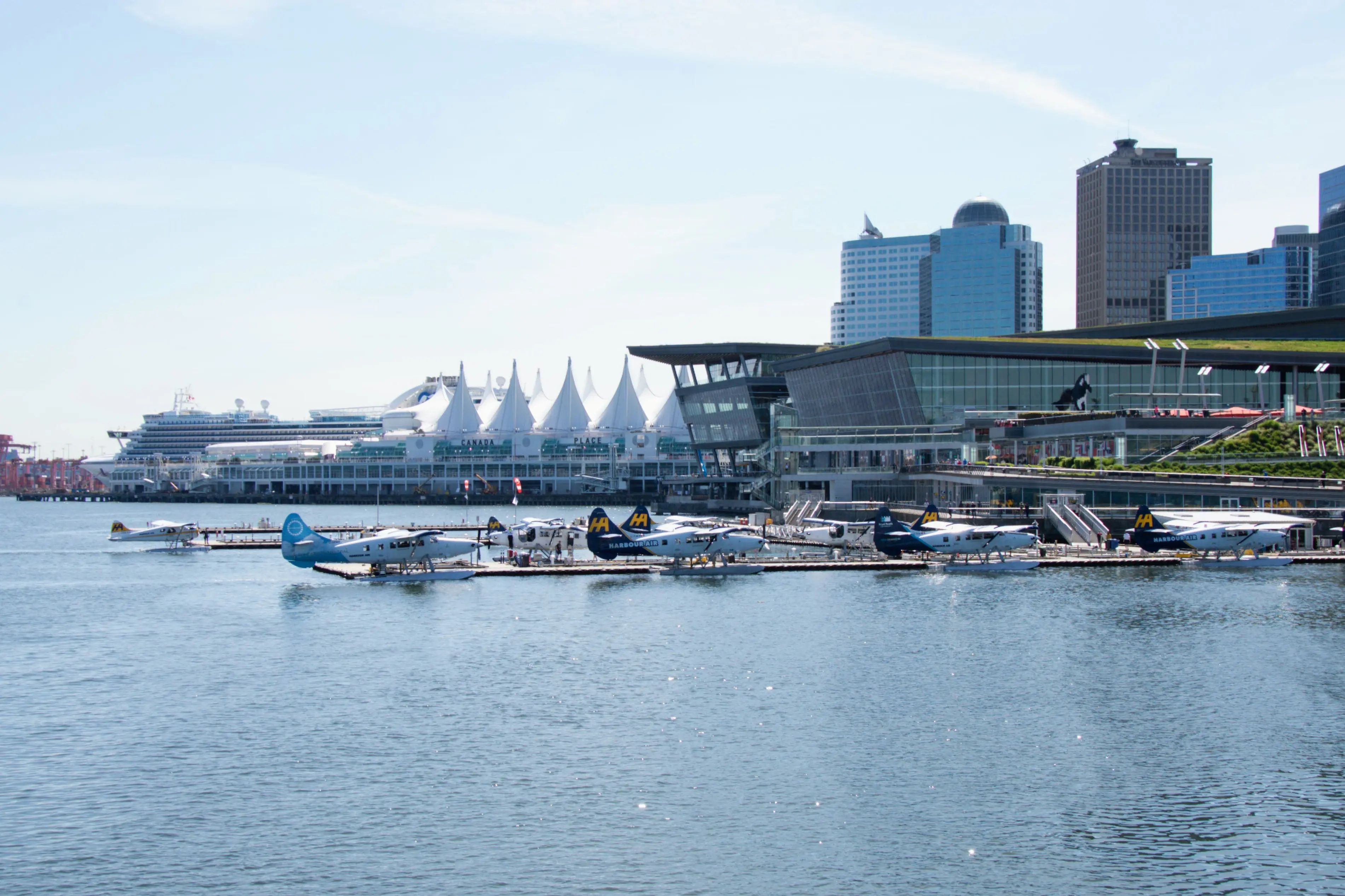 Hidroaviões da Harbour Air no cais de Vancouver