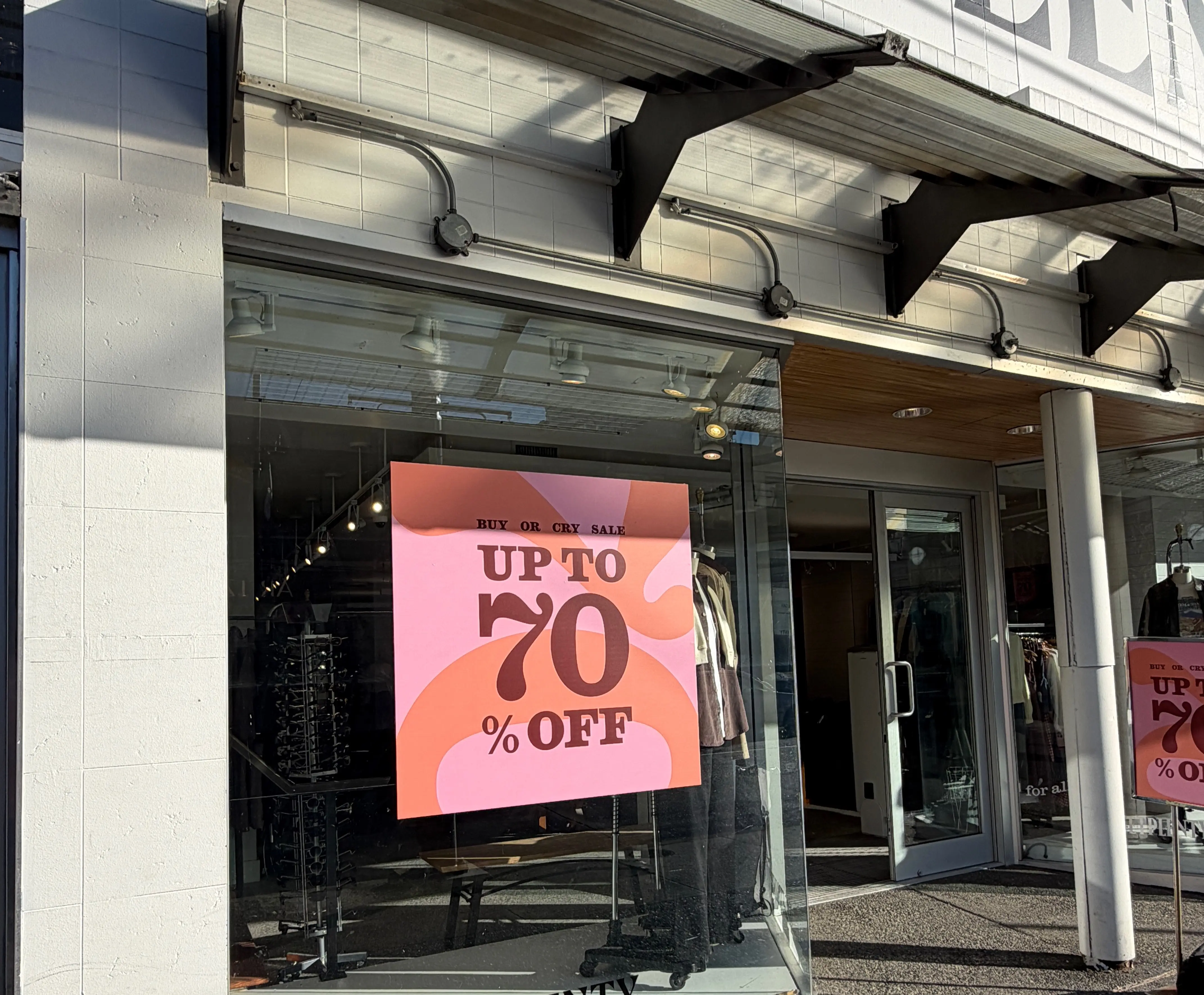 Liquidação de até 70% em loja de Vancouver